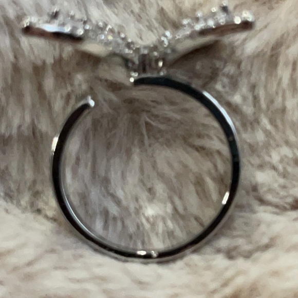 New silver butterfly ring - Picture 3 of 4